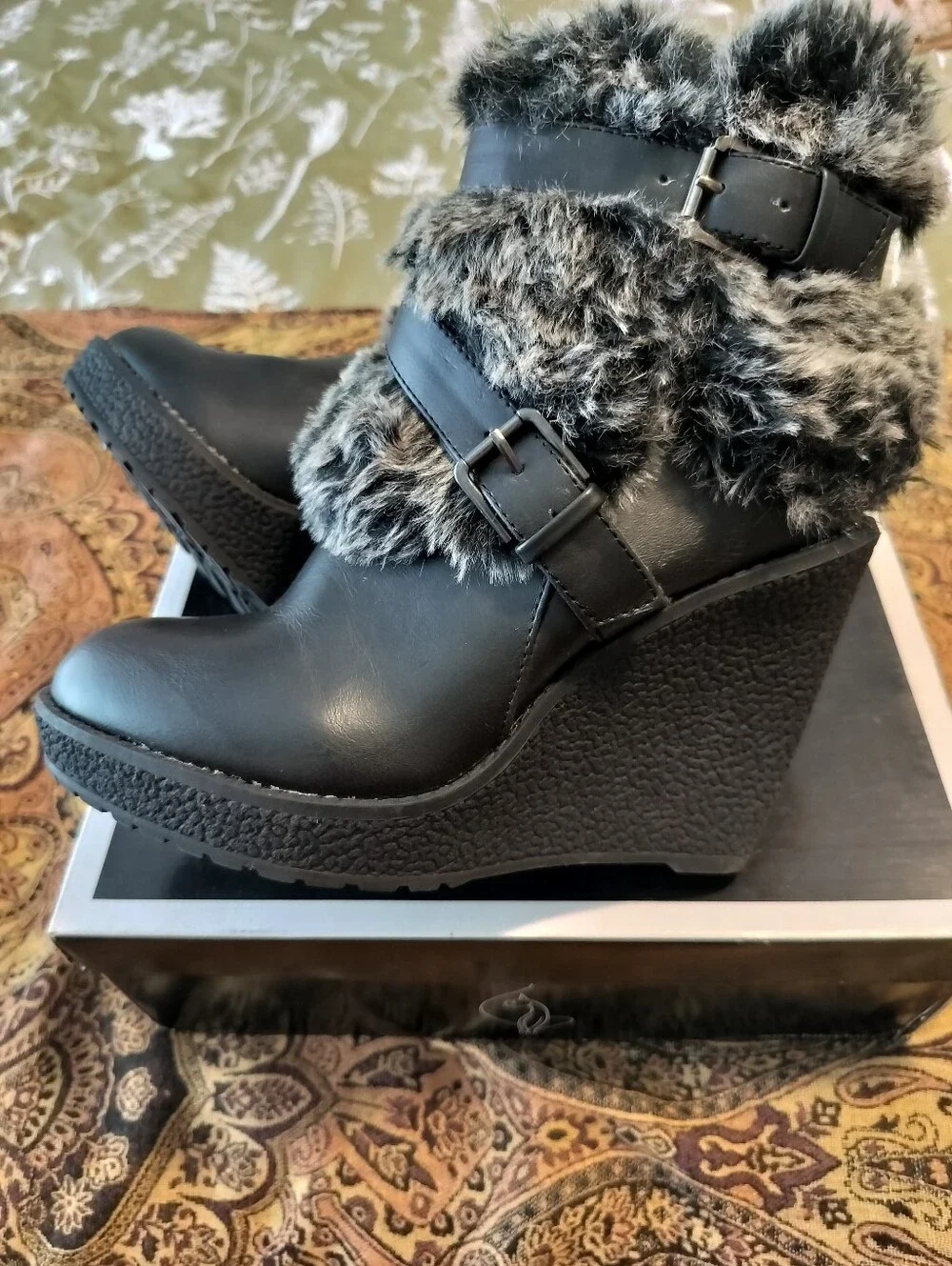 VTG Y2K Baby Phat Women's 7.5 Demaris Faux Fur Wedge Boots Black Like New OG Box
